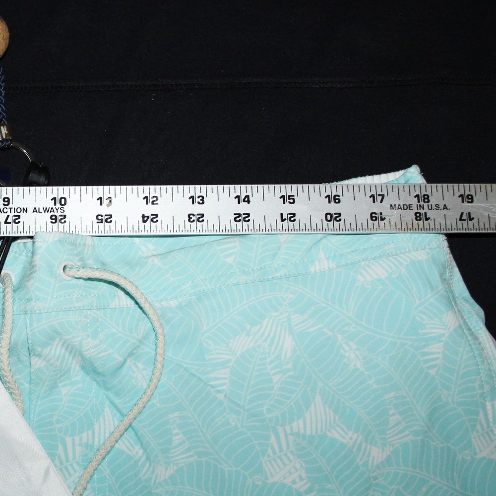 sold  NEW Johnnie-O Laguna Flip Swim Trunks XL - Picture 11 of 12